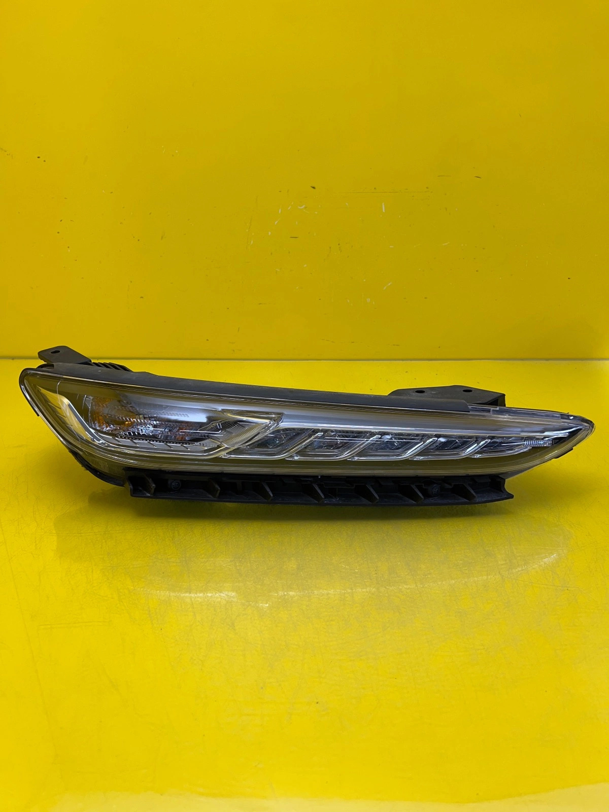 Phare Avant Droit Hyundai Kona I 17-20 Top Led Autolamps Phare Avant Droit Hyundai Kona I 17-20 Top Led