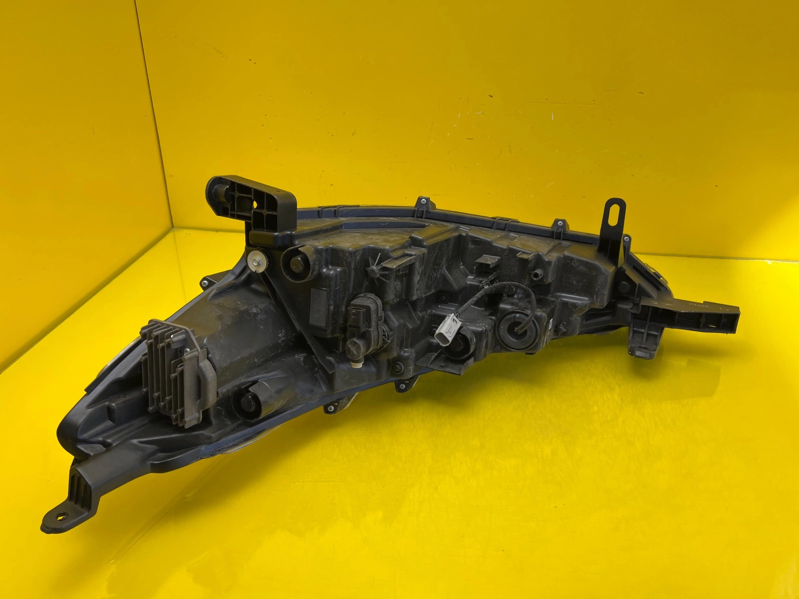 Phare avant droit Toyota Corolla Cross 23- Full Led Autolamps 5 Phare avant droit Toyota Corolla Cross 23- Full Led