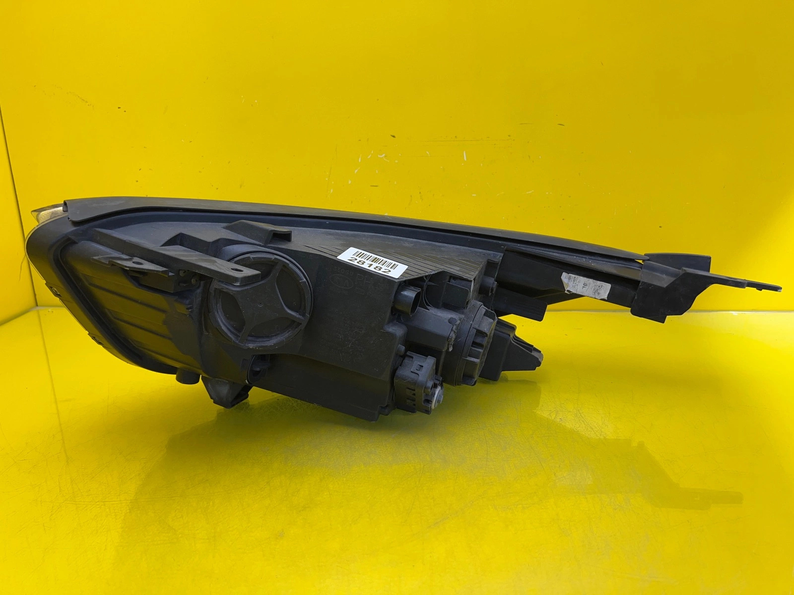 Phare Droit Kia Stonic 17-20 Lentille + Led 92102H8 Autolamps 3 Phare Droit Kia Stonic 17-20 Lentille + Led 92102H8