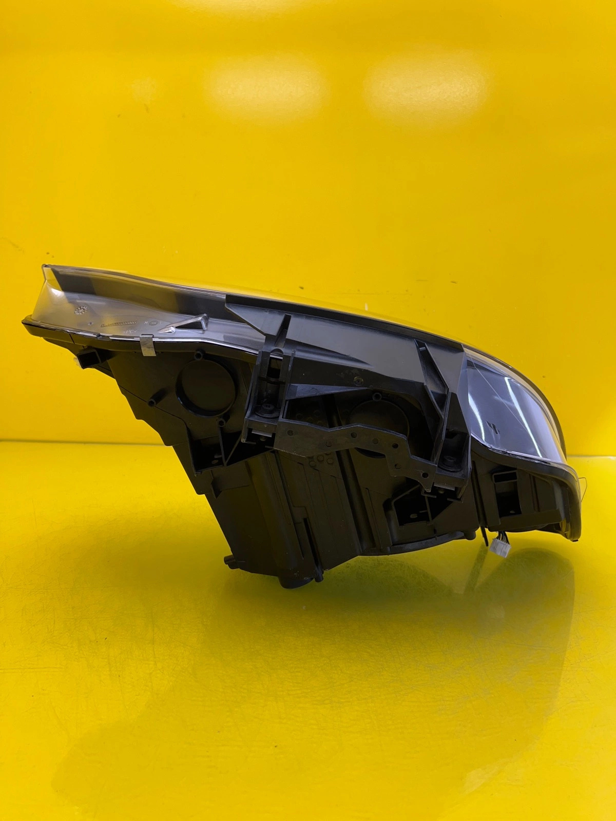 Phare gauche BMW F32 F33 F36 Full Led Adaptive 7424101-02 Autolamps 5 Phare gauche BMW F32 F33 F36 Full Led Adaptive 7424101-02