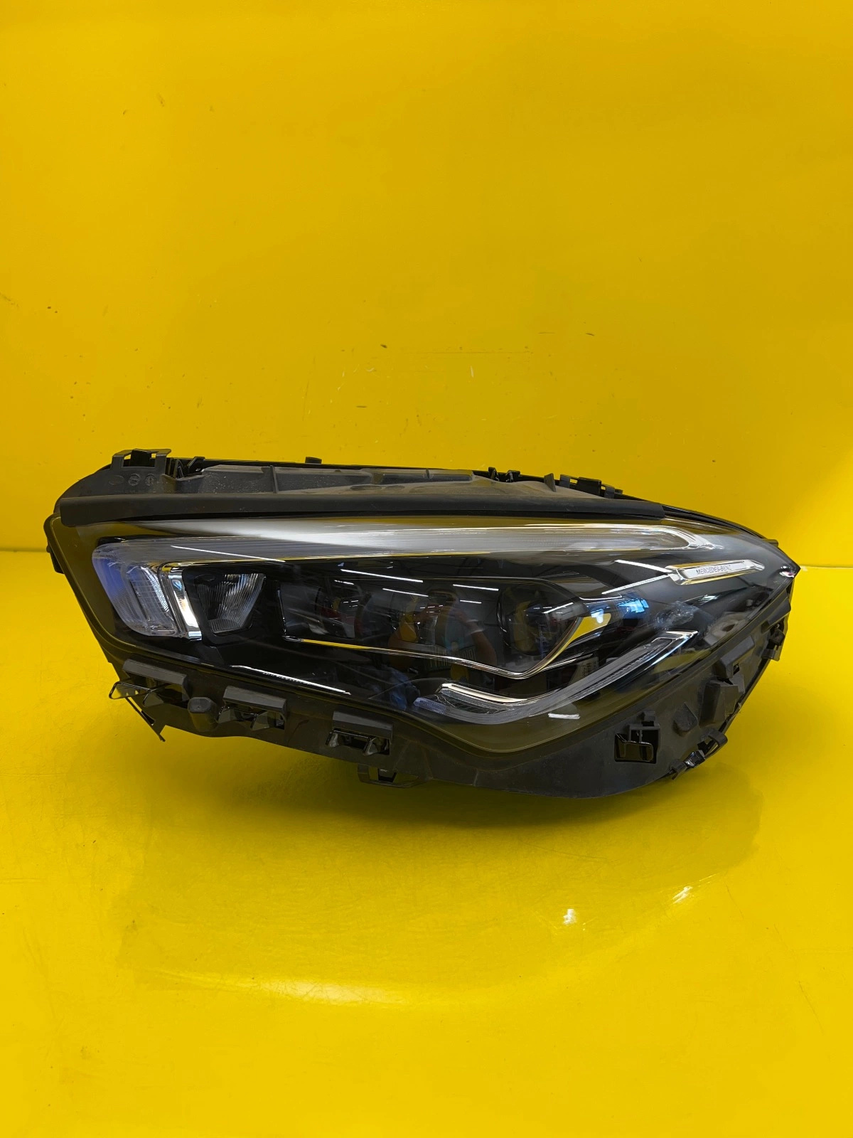 Phare gauche Mercedes CLA W118 19+ Full Led A1189068900 Autolamps Phare gauche Mercedes CLA W118 19+ Full Led A1189068900