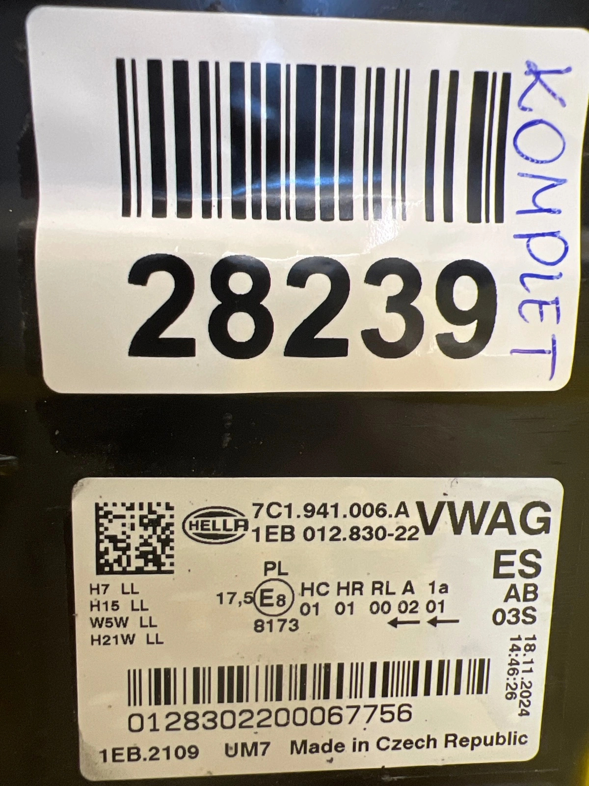 Phare gauche droit avant VW Crafter II 7C1 7C1941005A 7C1941006A Autolamps 2 Phare gauche droit avant VW Crafter II 7C1 7C1941005A 7C1941006A
