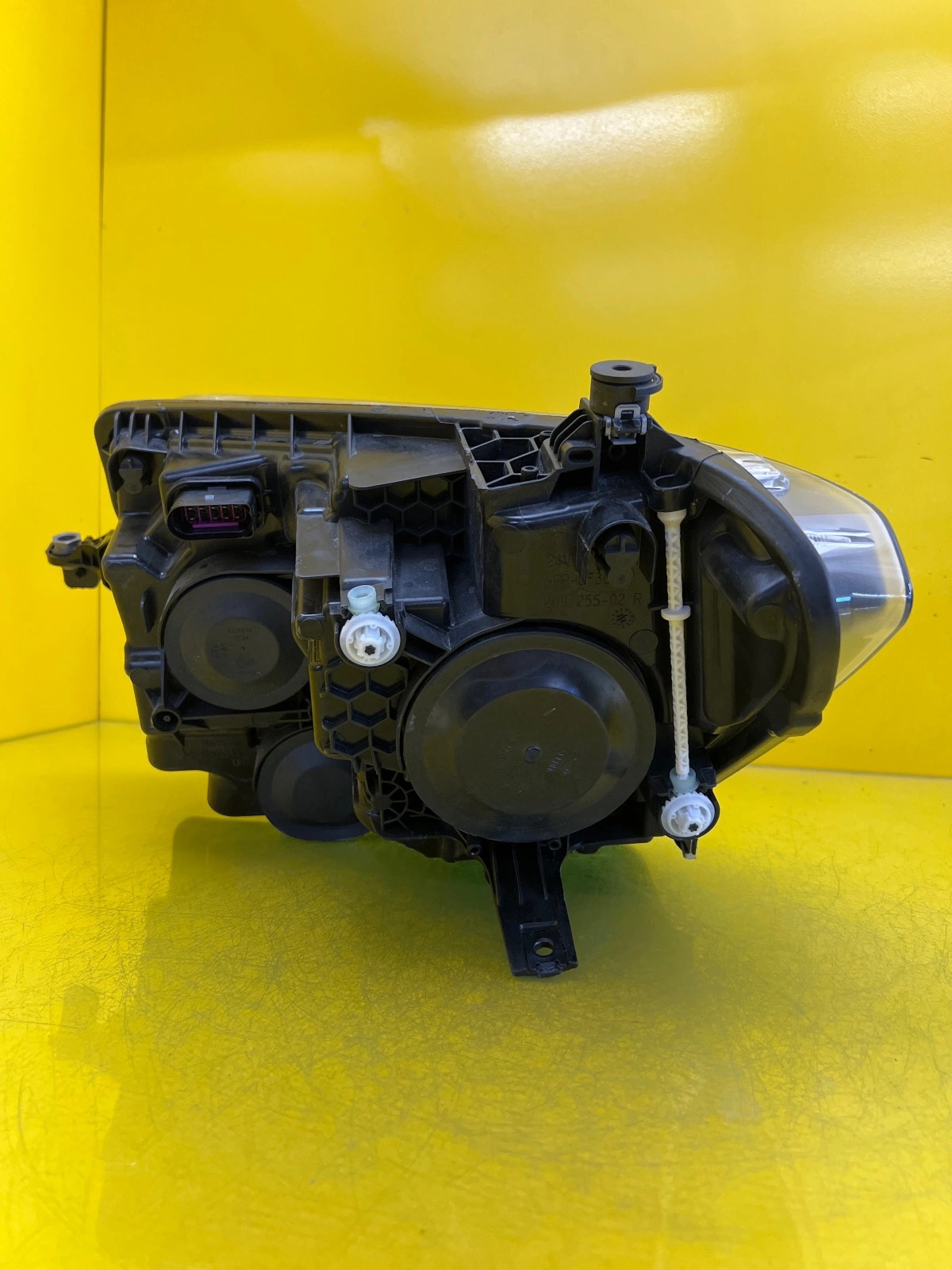 Phare gauche droit avant VW Crafter II 7C1 7C1941005A 7C1941006A Autolamps 5 Phare gauche droit avant VW Crafter II 7C1 7C1941005A 7C1941006A