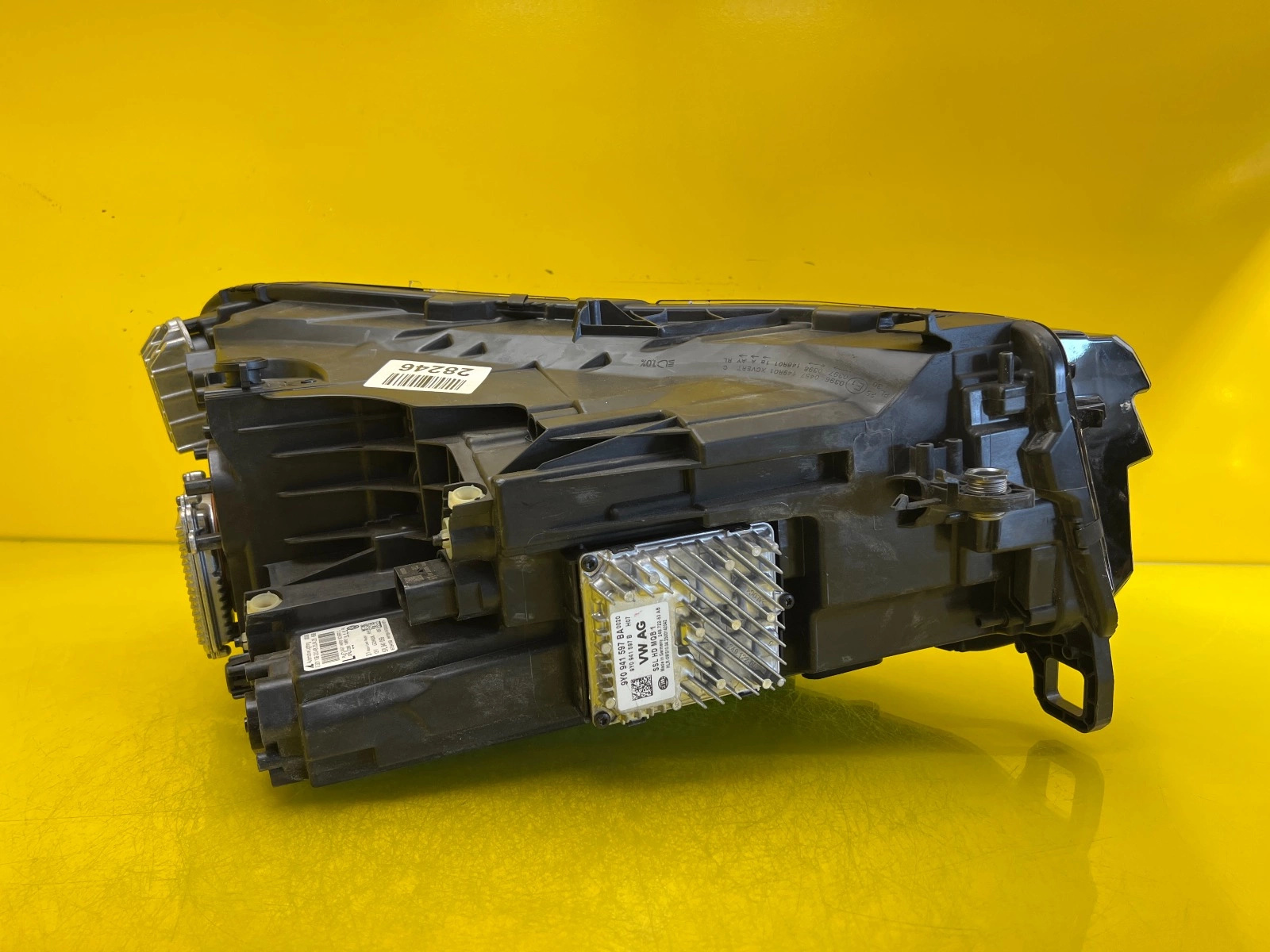 Phare avant gauche VW Tayron II complet 57L941059 Autolamps 4 Phare avant gauche VW Tayron II complet 57L941059