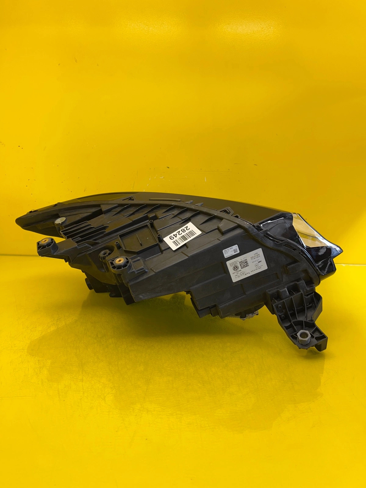 Phare gauche VW T7 Transporter Full Led 7T1941035A Autolamps 4 Phare gauche VW T7 Transporter Full Led 7T1941035A