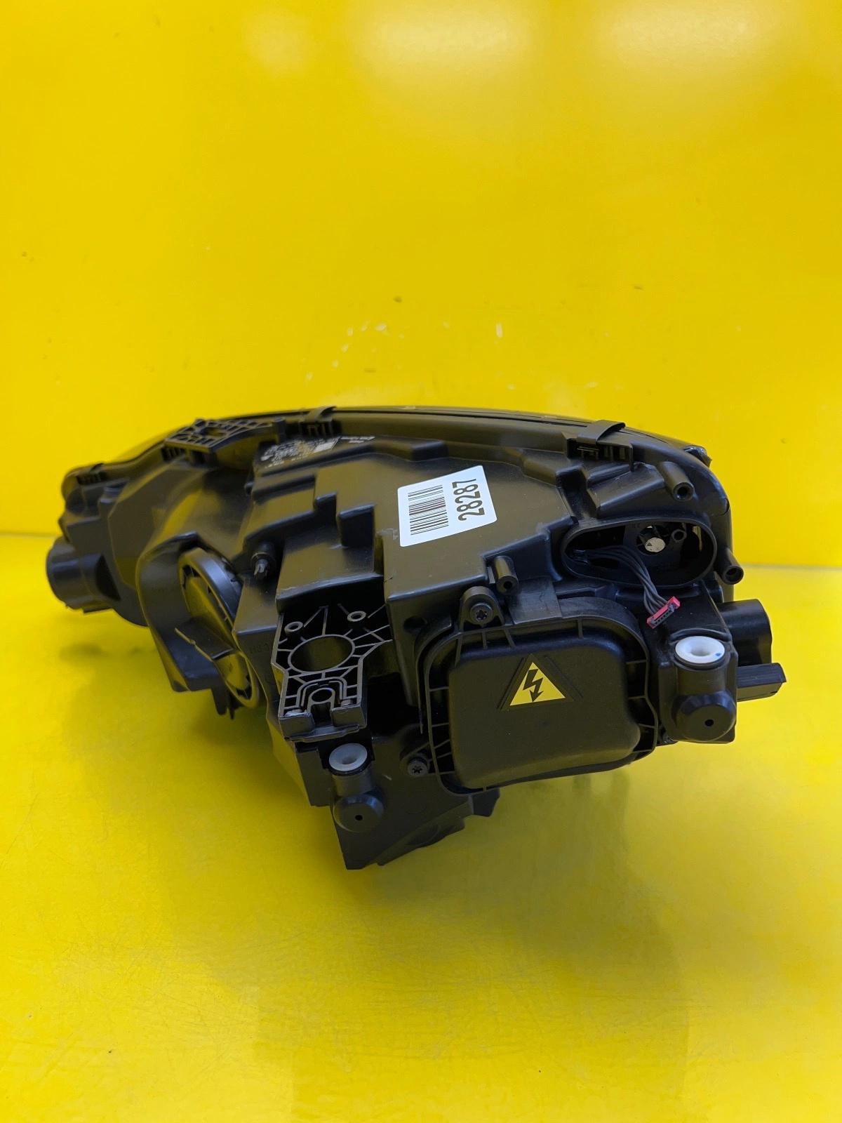 Phare droit Audi A5 8W6 Bi-Xenon 16-20 8W6941006C Autolamps 5 Phare droit Audi A5 8W6 Bi-Xenon 16-20 8W6941006C