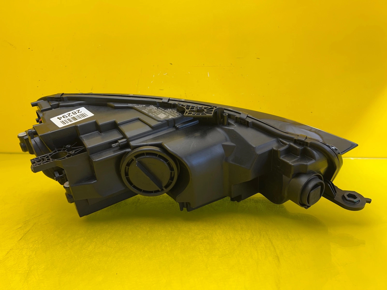 Phare gauche Audi A5 8W6 Bi-Xenon 16-20 8W6941005C Autolamps 4 Phare gauche Audi A5 8W6 Bi-Xenon 16-20 8W6941005C