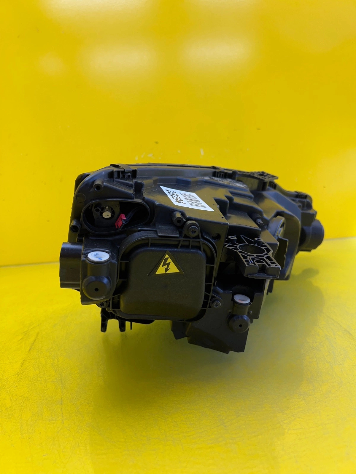 Phare gauche Audi A5 8W6 Bi-Xenon 16-20 8W6941005C Autolamps 5 Phare gauche Audi A5 8W6 Bi-Xenon 16-20 8W6941005C