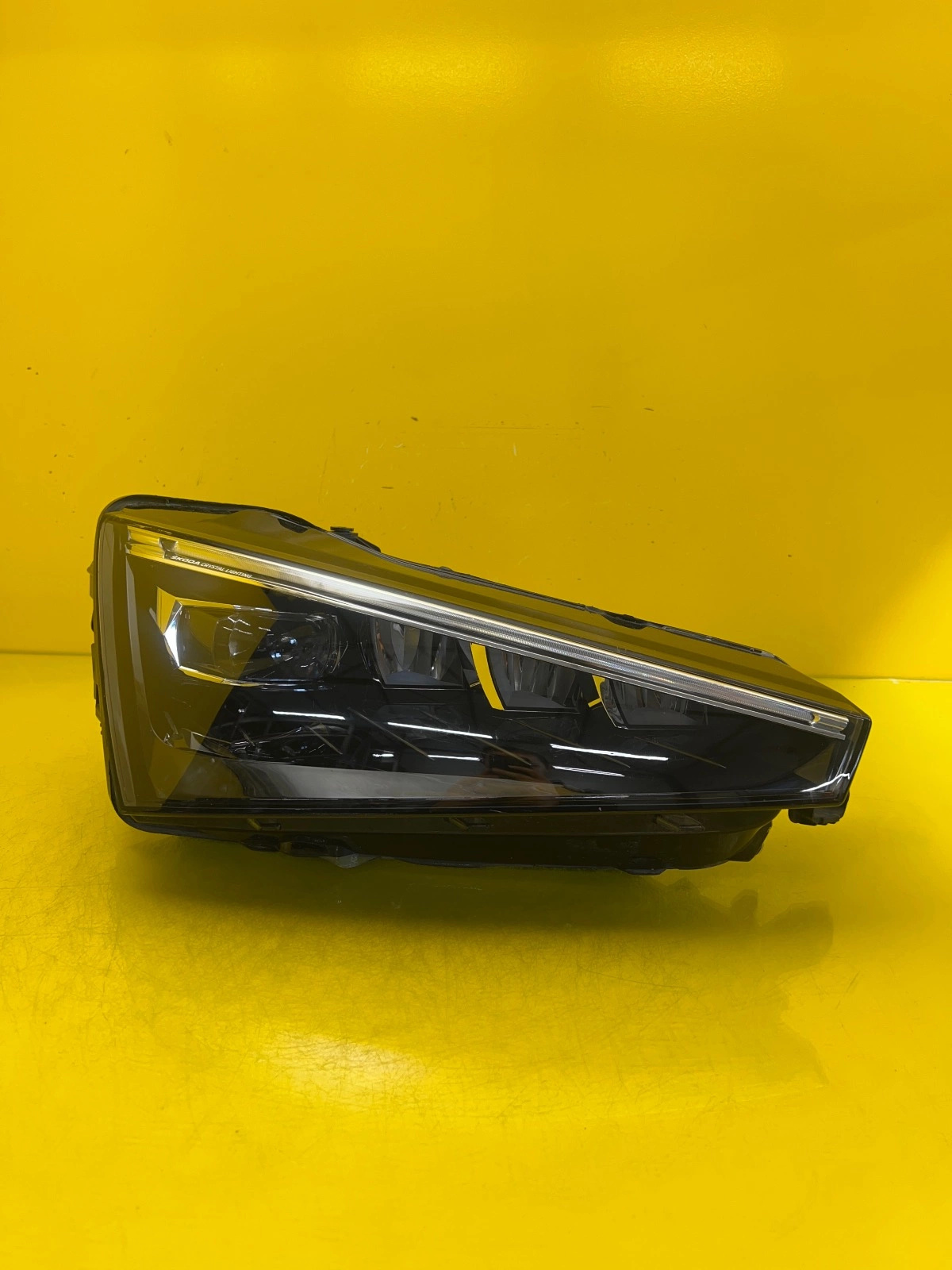 Phare droit Skoda Scala Full Led 657941016A Autolamps Phare droit Skoda Scala Full Led 657941016A