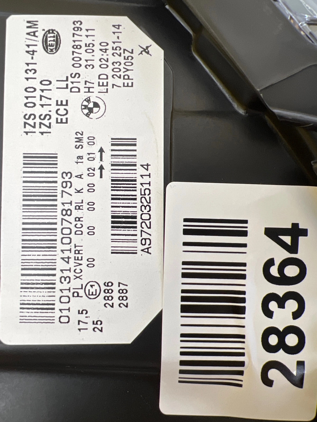 Phare gauche BMW 5 F10 F11 Xenon Torsion 7203251-14 Autolamps 2 Phare gauche BMW 5 F10 F11 Xenon Torsion 7203251-14