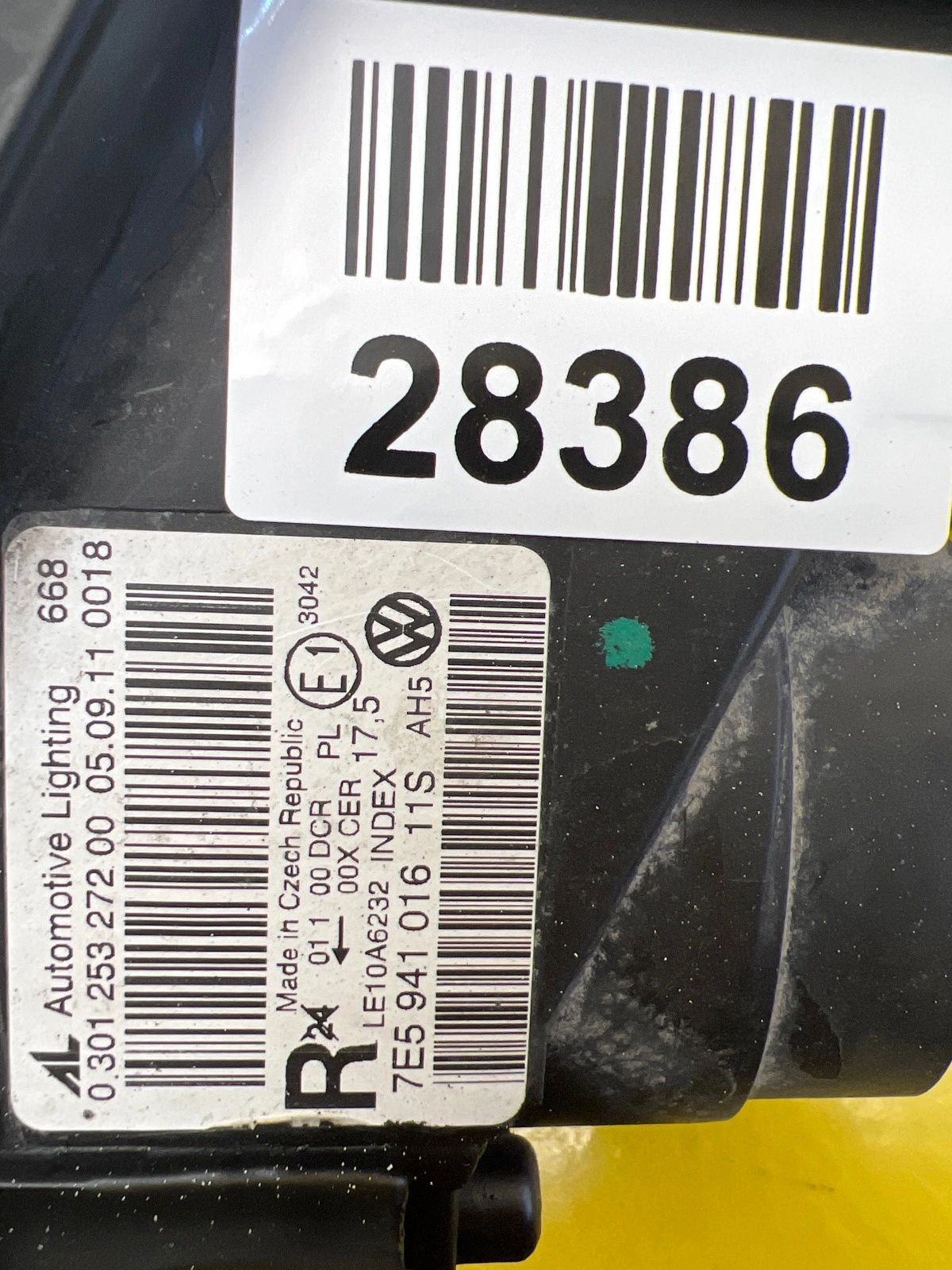 Phare droit VW T5 Lift Xenon + Led 7E5941016 Autolamps 2 Phare droit VW T5 Lift Xenon + Led 7E5941016