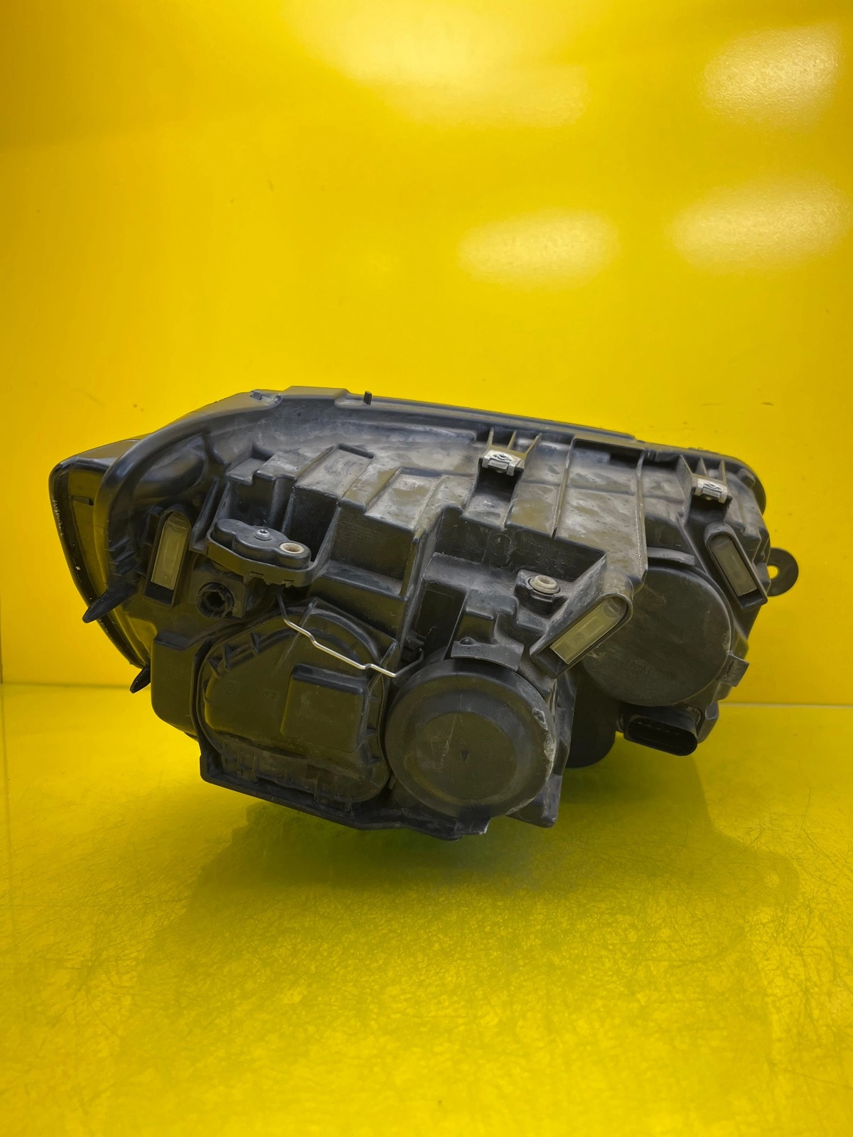 Phare gauche VW Transporter T6 7E1 7E1941015L Autolamps 4 Phare gauche VW Transporter T6 7E1 7E1941015L