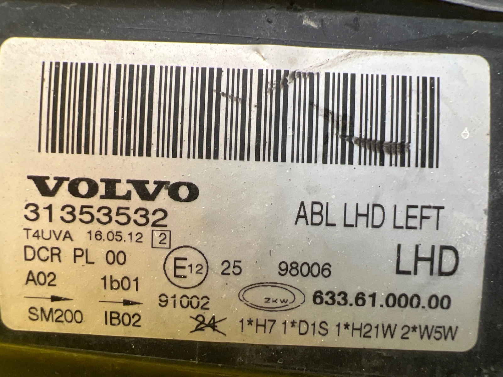 Phare gauche Volvo V70 III S80 II Xenon Torsion 31353532 Autolamps 2 Phare gauche Volvo V70 III S80 II Xenon Torsion 31353532