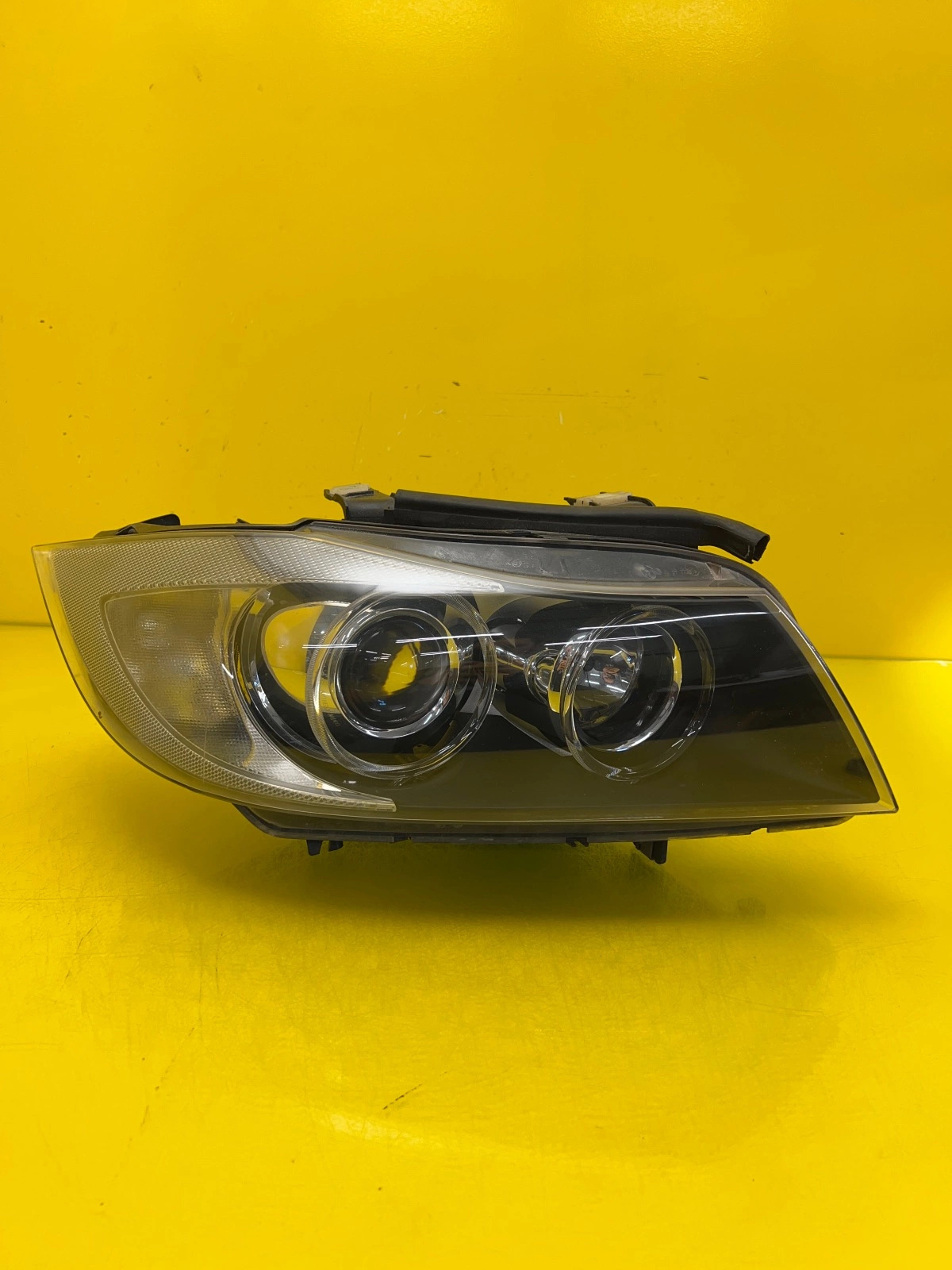 Phare Droit Bmw 3 E90 E91 05-08 Bi-Xenon Non-torsion 6942738 Autolamps Phare Droit Bmw 3 E90 E91 05-08 Bi-Xenon Non-torsion 6942738