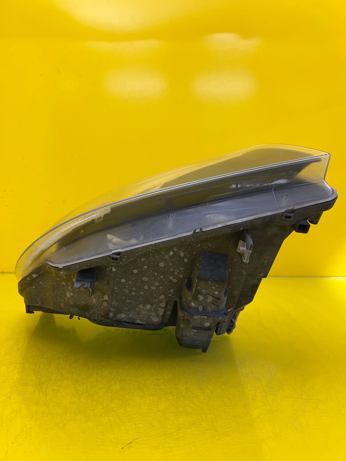 Phare Droit Bmw 3 E90 E91 05-08 Bi-Xenon Non-torsion 6942738 Autolamps 6 Phare Droit Bmw 3 E90 E91 05-08 Bi-Xenon Non-torsion 6942738