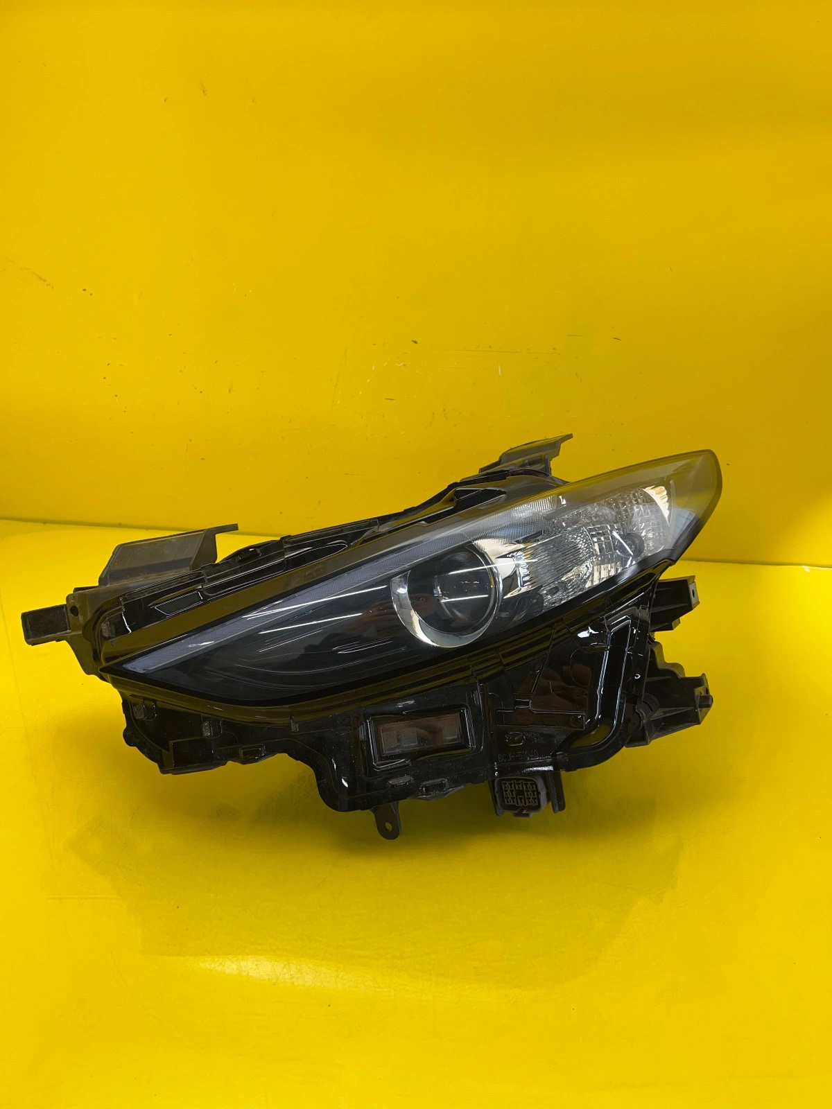 Phare Mazda 3 BP 19- Full Led Avant Gauche BHRA-67890 Autolamps Phare Mazda 3 BP 19- Full Led Avant Gauche BHRA-67890