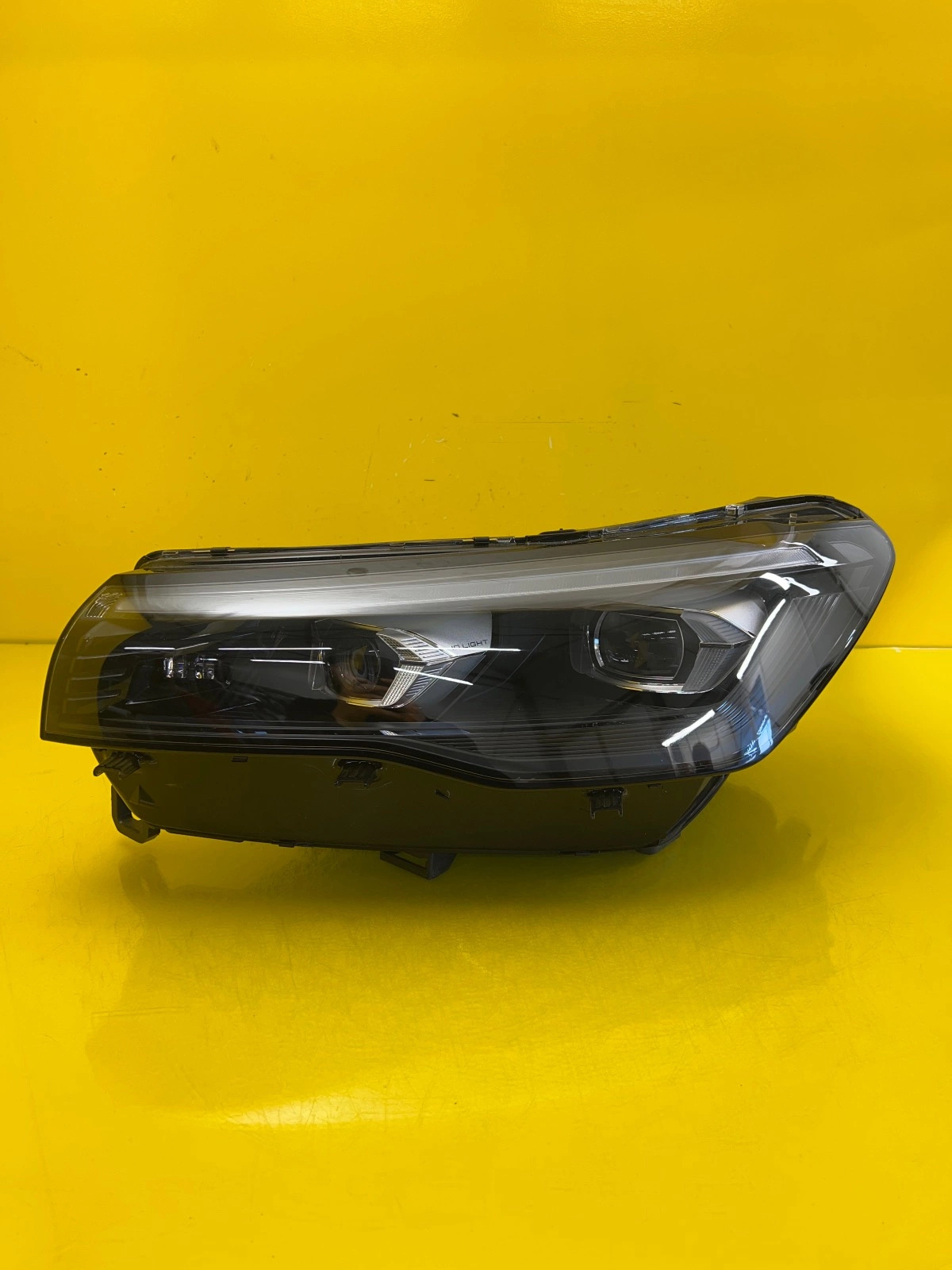 Phare avant gauche VW Tiguan III 571 23- 571941059H Full Led Autolamps Phare avant gauche VW Tiguan III 571 23- 571941059H Full Led