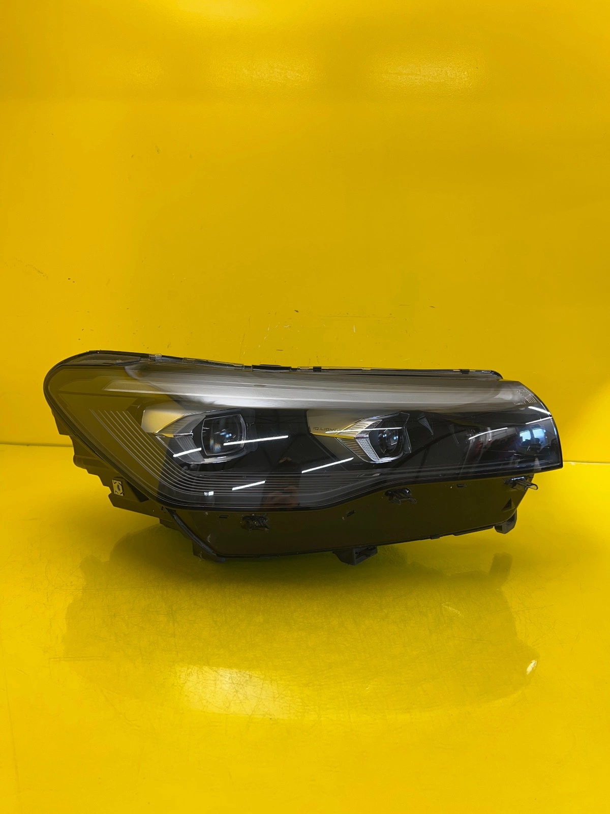 Phare avant droit VW Tiguan 3 III 571 Full Led 571941060D Autolamps Phare avant droit VW Tiguan 3 III 571 Full Led 571941060D