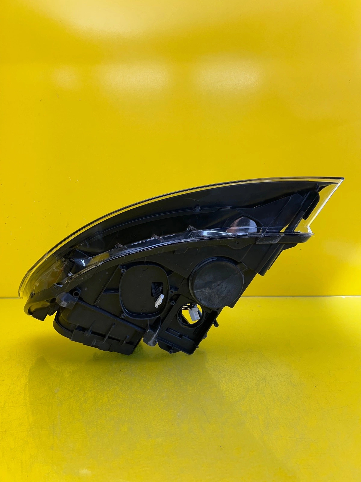 Phare avant droit Audi Q7 4L 4L0941004AD Xenon Autolamps 5 Phare avant droit Audi Q7 4L 4L0941004AD Xenon