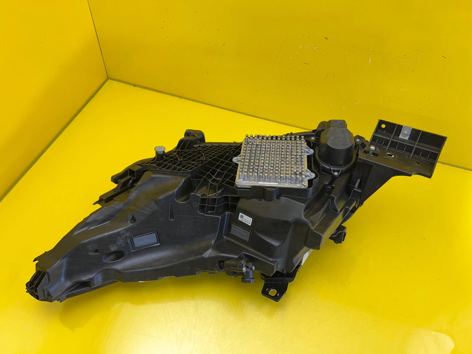 Phare avant droit Range Rover Sport III L461 N9X2-13W029-HD Autolamps 5 Phare avant droit Range Rover Sport III L461 N9X2-13W029-HD