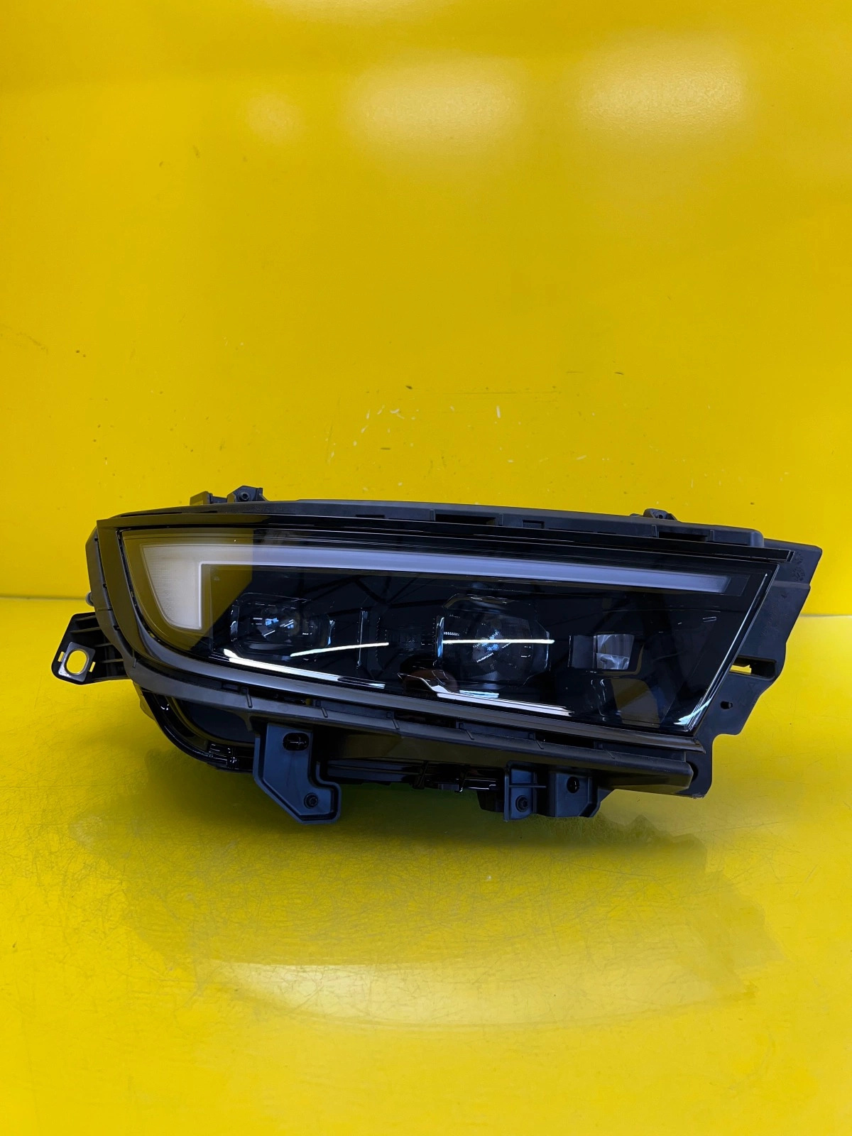 Phare droit Opel Astra 6 VI L 21- Full Led 9855316680 Autolamps Phare droit Opel Astra 6 VI L 21- Full Led 9855316680