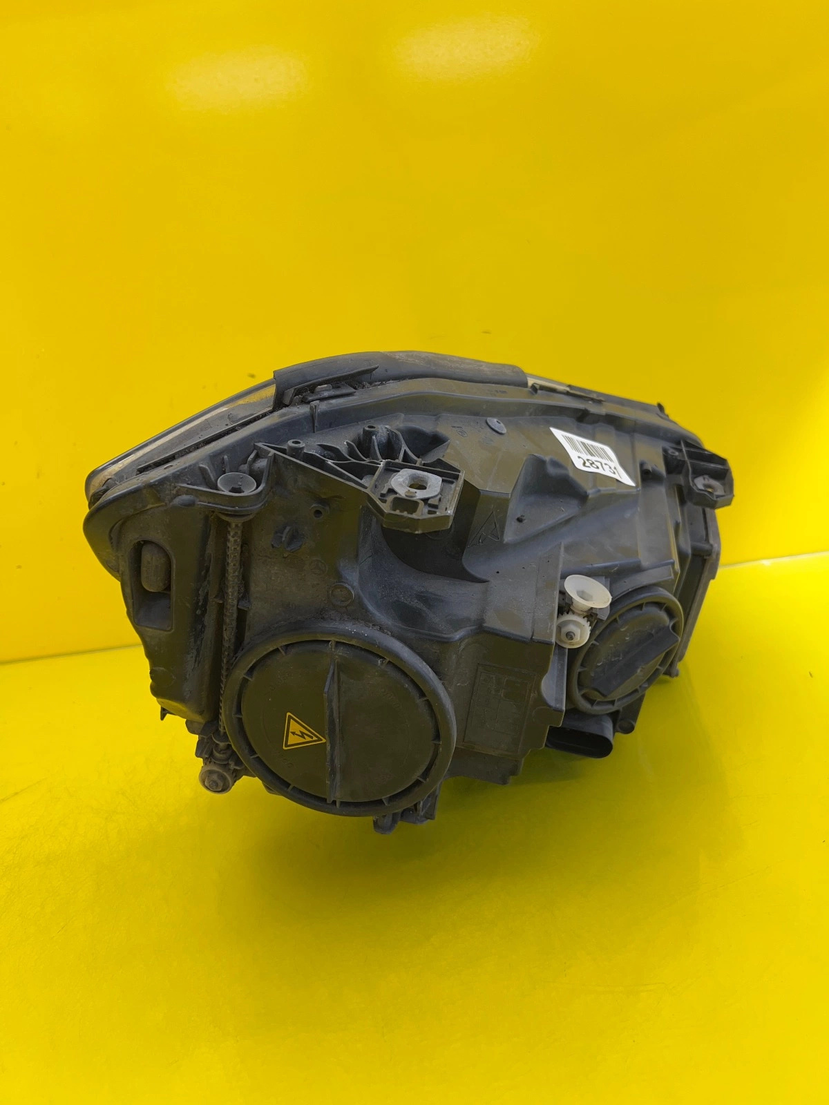 Phare gauche Mercedes Classe A W176 Xenon A1768201161 Autolamps 5 Phare gauche Mercedes Classe A W176 Xenon A1768201161