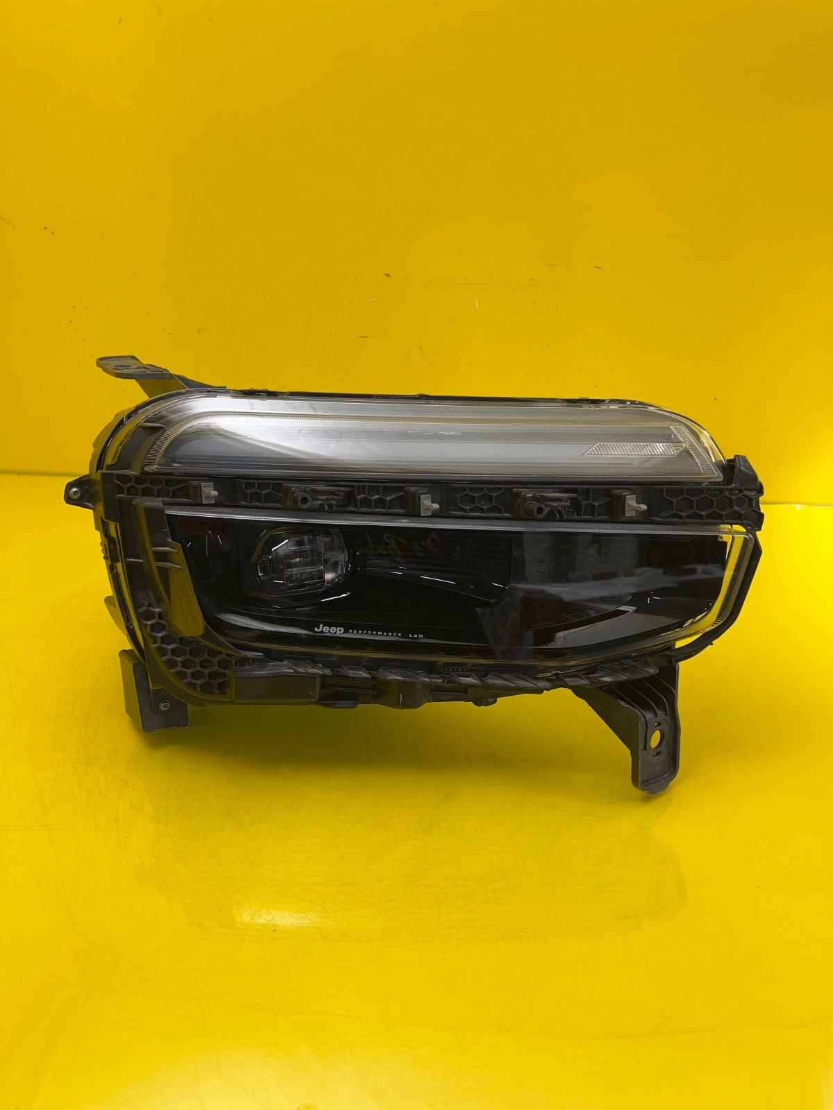 Phare avant droit Jeep Avenger Full Led 22- 52218717 Autolamps Phare avant droit Jeep Avenger Full Led 22- 52218717