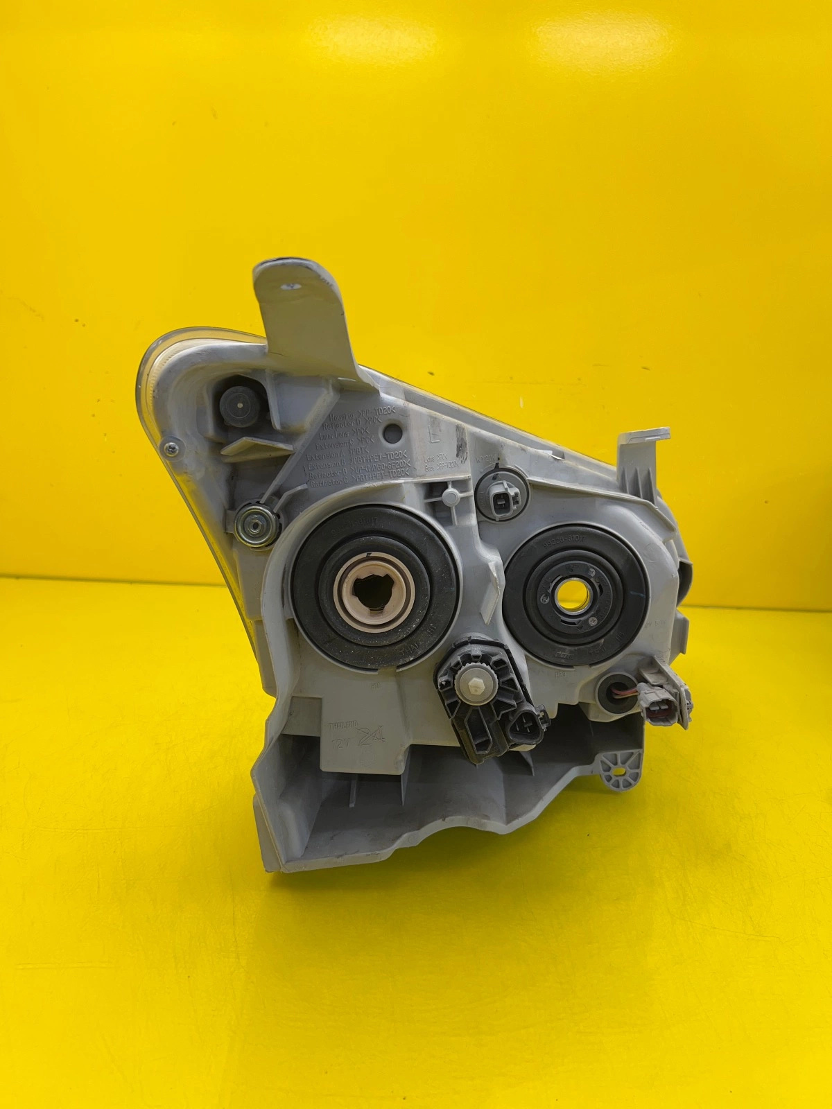 Phare gauche Isuzu D-Max 2 II Lift Regular + Led 15-20 LH 100-18544 Autolamps 4 Phare gauche Isuzu D-Max 2 II Lift Regular + Led 15-20 LH 100-18544