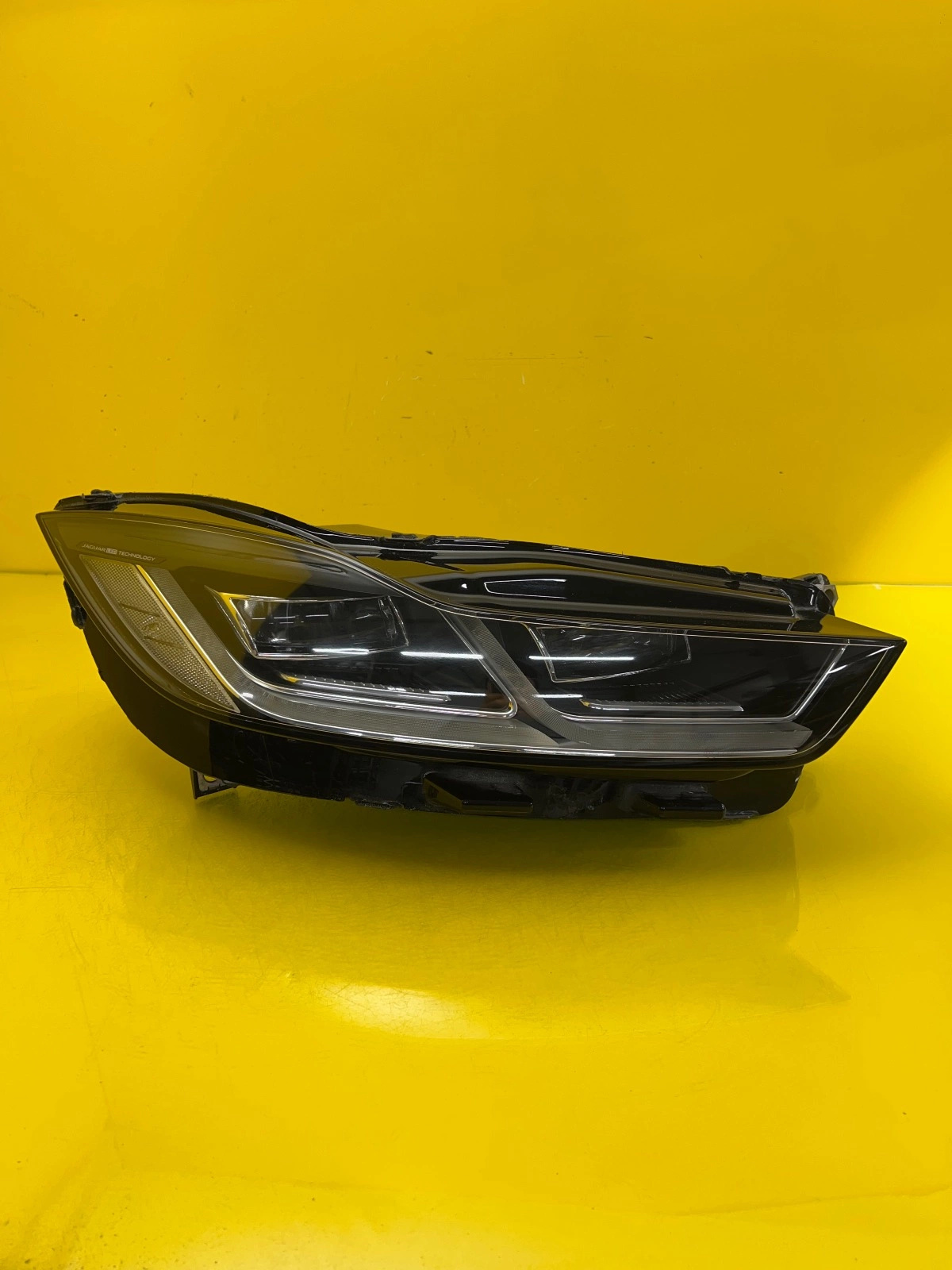 Phare droit Jaguar X590 I-Pace Full Led High J9D3-13W029-HA Autolamps Phare droit Jaguar X590 I-Pace Full Led High J9D3-13W029-HA