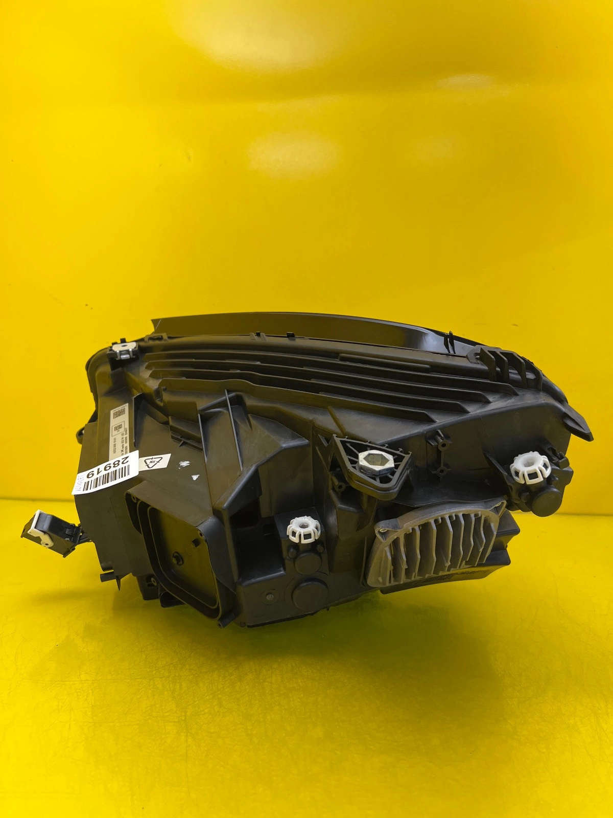 Phare gauche droit Mercedes GLC W253 Full Led 16-20 A2539060901 A2539061001 Autolamps 4 Phare gauche droit Mercedes GLC W253 Full Led 16-20 A2539060901 A2539061001