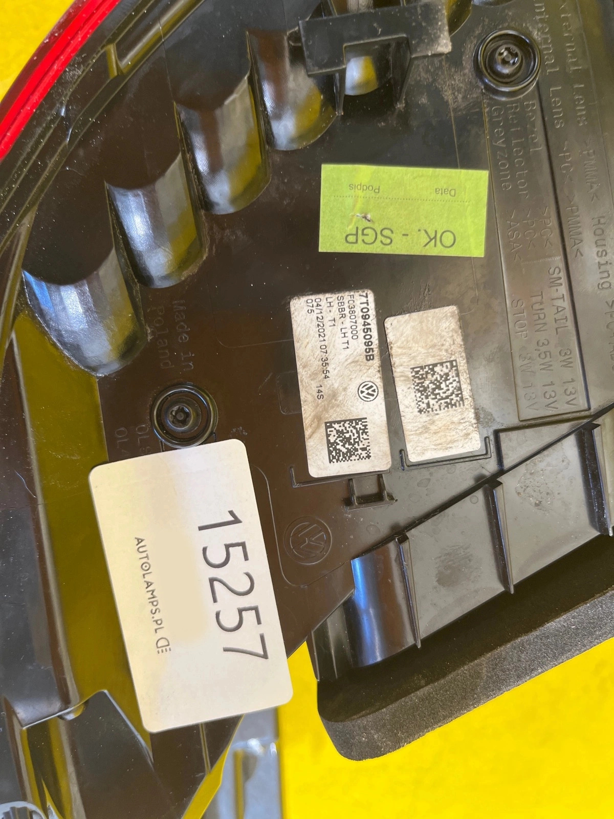 Feu arrière gauche VW T7 Led 2022- 7T0945095B Autolamps 2 Feu arrière gauche VW T7 Led 2022- 7T0945095B