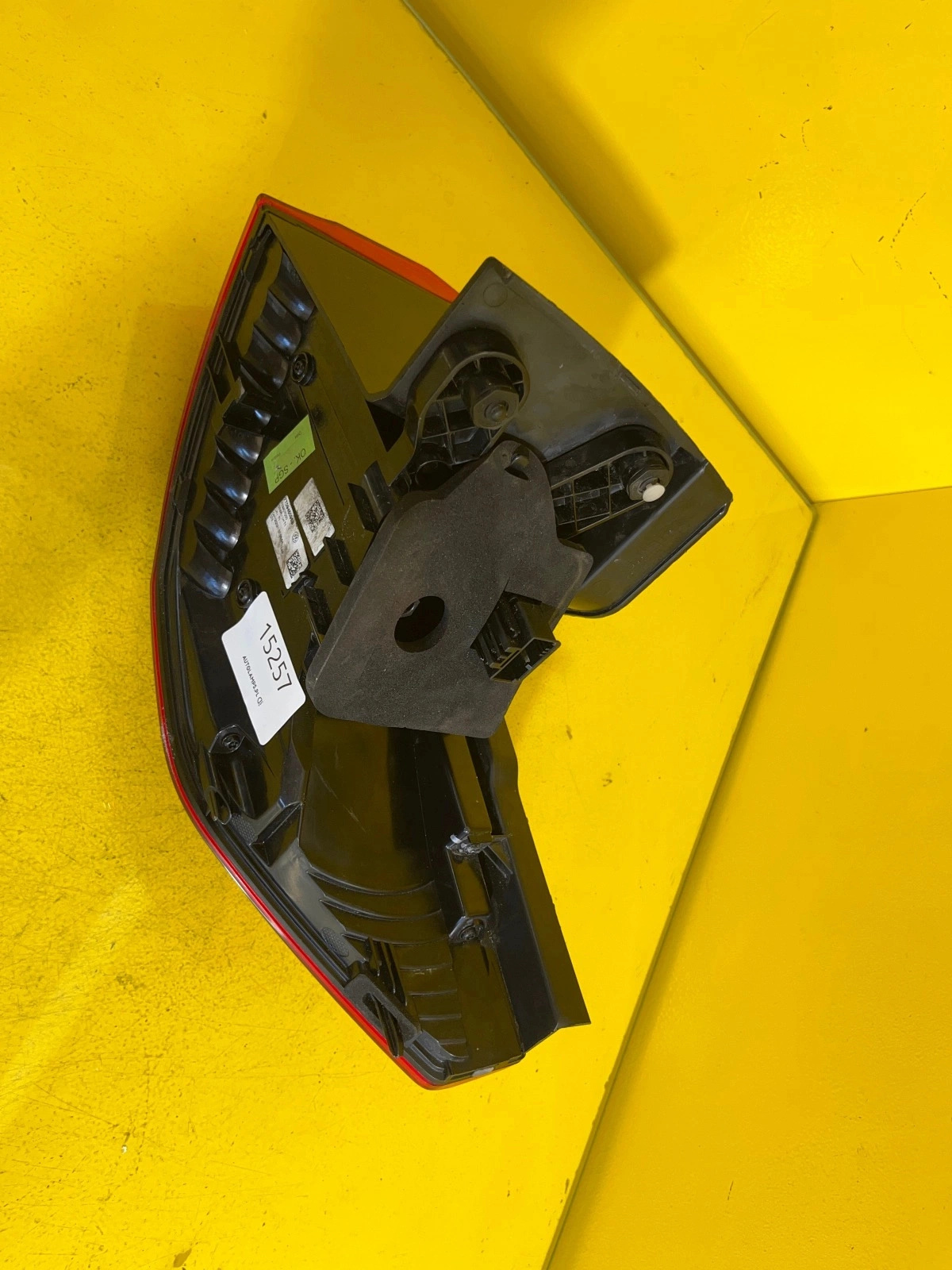 Feu arrière gauche VW T7 Led 2022- 7T0945095B Autolamps 3 Feu arrière gauche VW T7 Led 2022- 7T0945095B