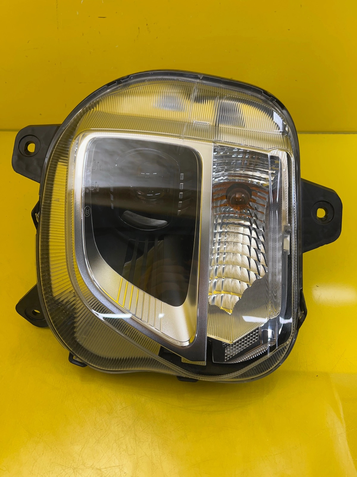 Phare halogène gauche Chery Tiggo 3X 22-24 605000334AB Autolamps Phare halogène gauche Chery Tiggo 3X 22-24 605000334AB