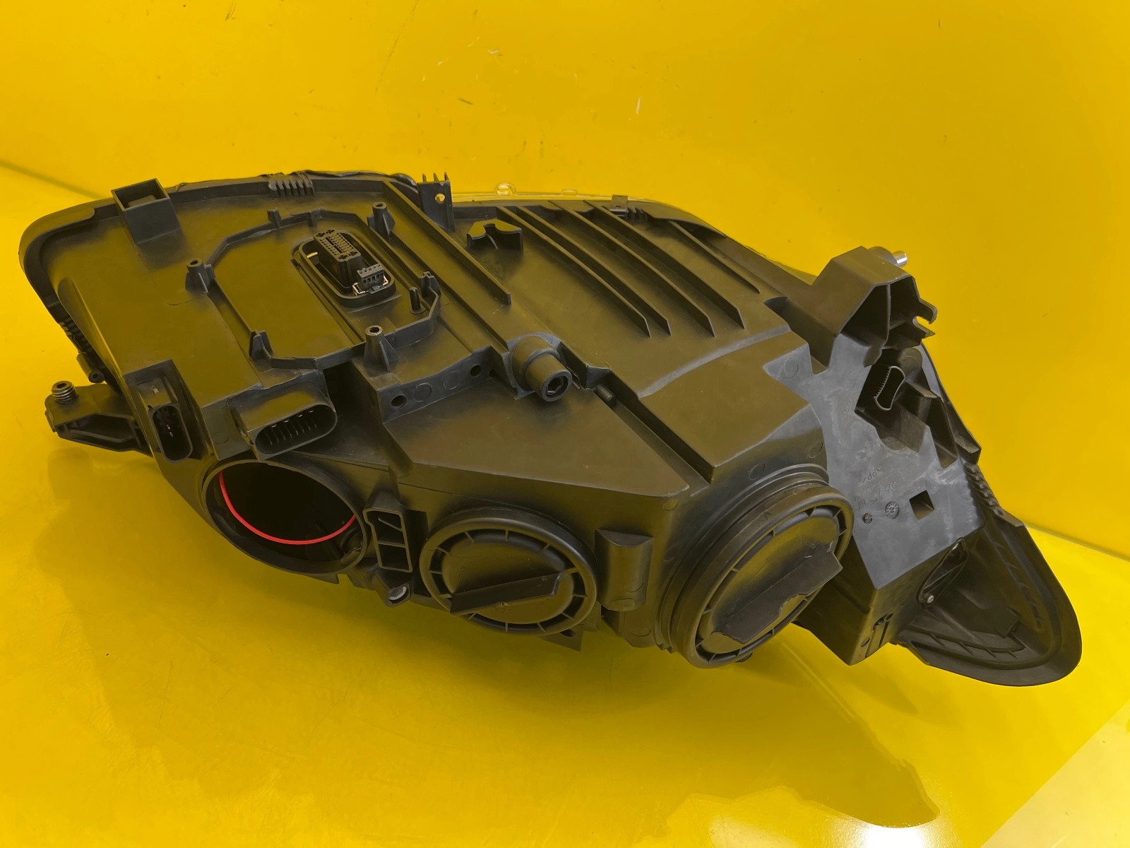 Phare gauche Mercedes-Benz S W221 A2218200761 Xenon Autolamps 5 Phare gauche Mercedes-Benz S W221 A2218200761 Xenon