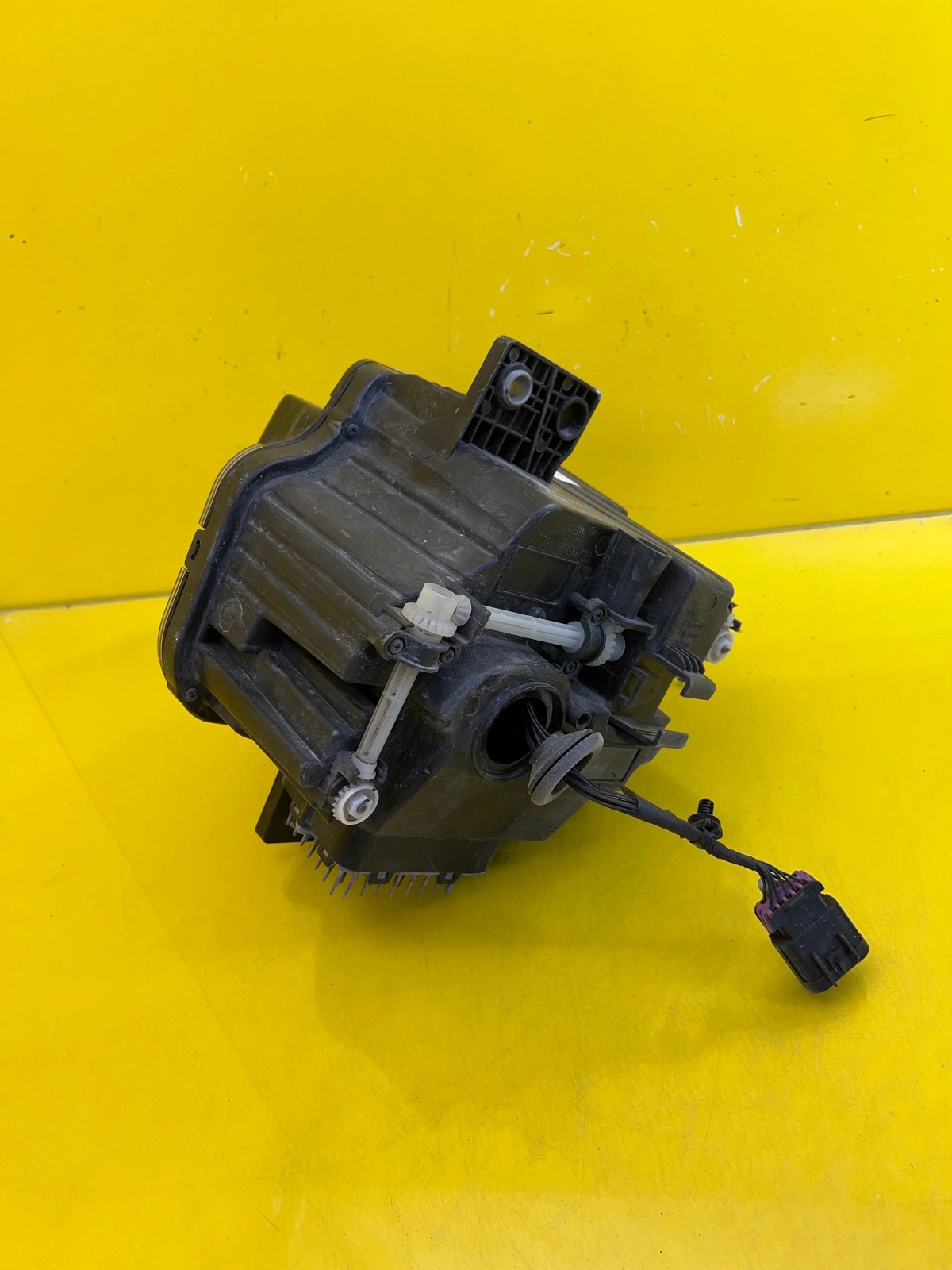 Lampe halogène gauche MG Marvel R Full Led 21- 10934249 Autolamps 3 Lampe halogène gauche MG Marvel R Full Led 21- 10934249