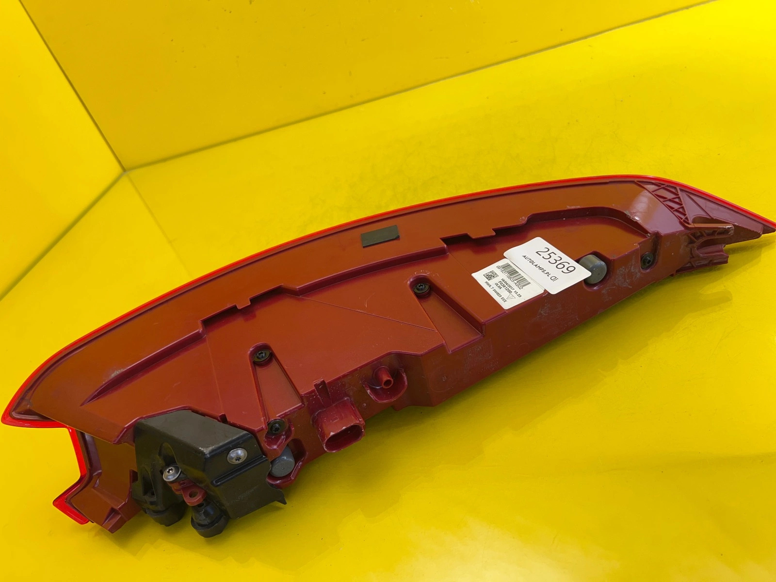 Feu arrière droit Porsche 911 991.2 Lift 99163116605 Autolamps 4 Feu arrière droit Porsche 911 991.2 Lift 99163116605