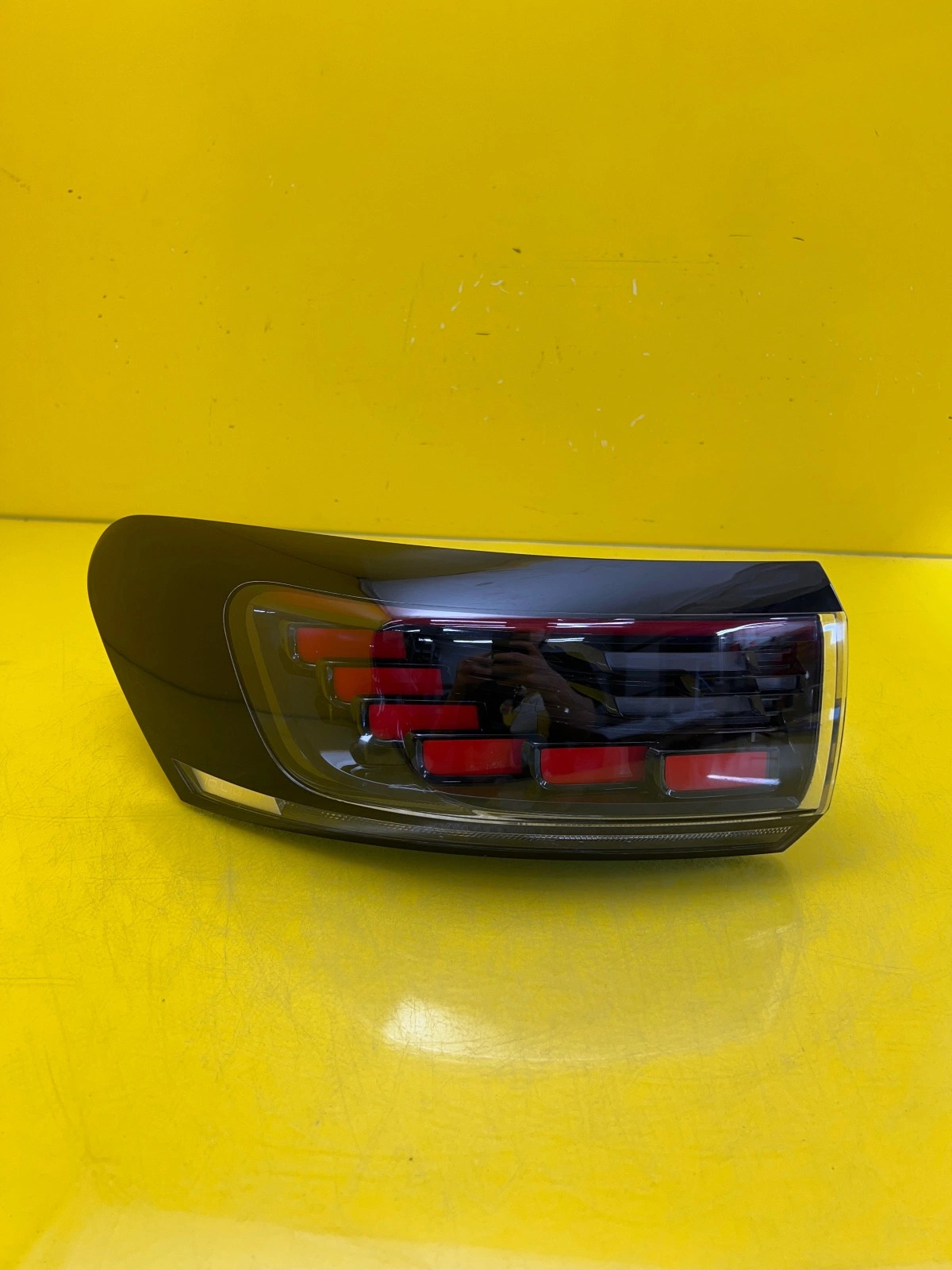 Feu arrière gauche VW ID4 IQ Light 2021- 11A945207A Autolamps Feu arrière gauche VW ID4 IQ Light 2021- 11A945207A