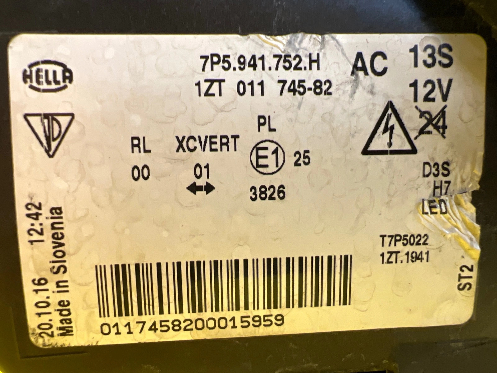 Phare droit Porsche Cayenne 7P5 Lift Xenon Torsion 7P5941752H Autolamps 2 Phare droit Porsche Cayenne 7P5 Lift Xenon Torsion 7P5941752H