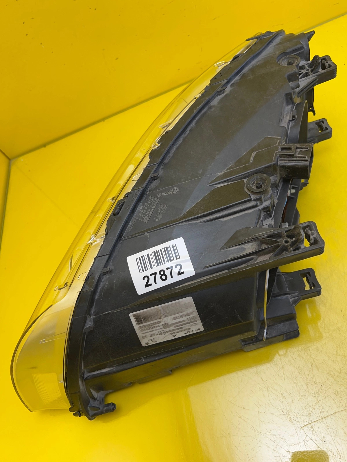 Phare droit Volvo XC70 V70 S80 Lift Xenon Torsion 13-16 31420014 Autolamps 4 Phare droit Volvo XC70 V70 S80 Lift Xenon Torsion 13-16 31420014