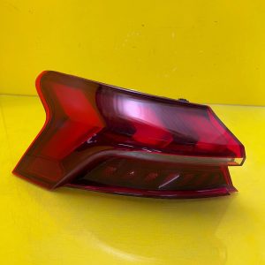 Audi E-tron GT Feu arrière gauche Led 4J3945091