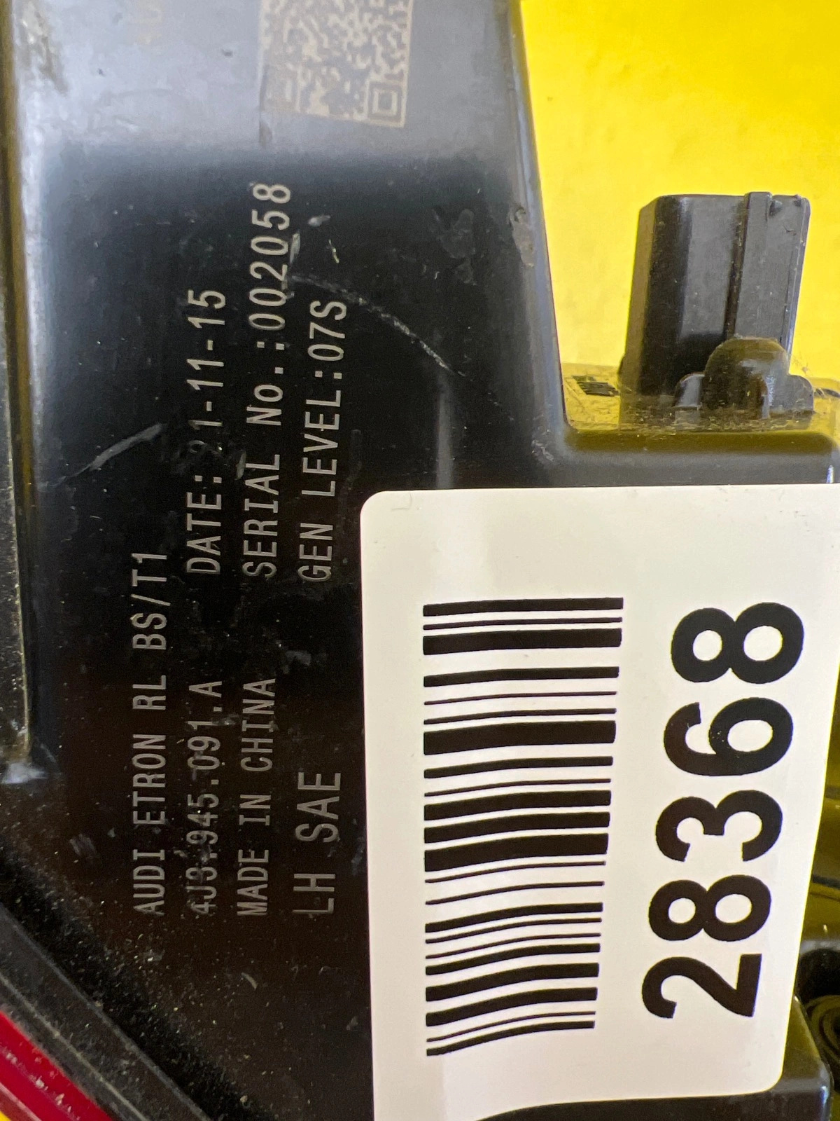 Audi E-tron GT Feu arrière gauche Led 4J3945091 Autolamps 2 Audi E-tron GT Feu arrière gauche Led 4J3945091