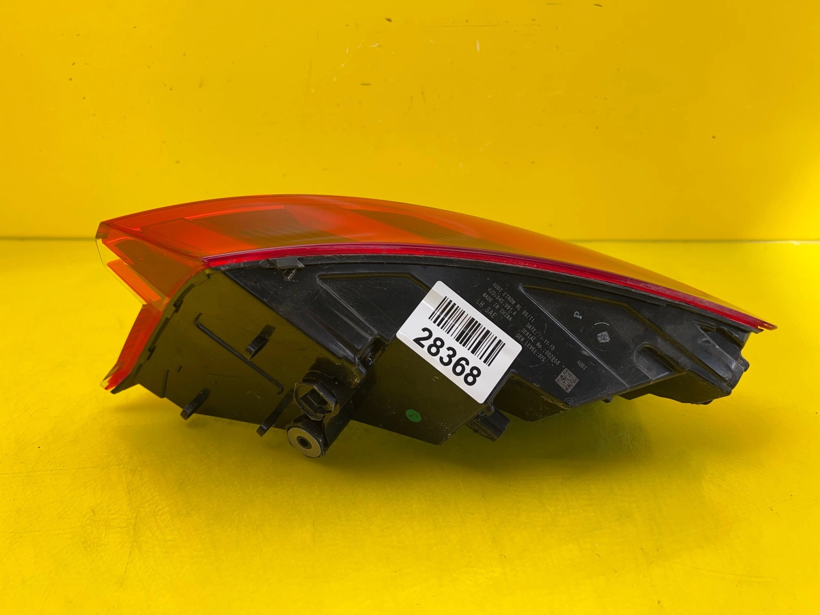 Audi E-tron GT Feu arrière gauche Led 4J3945091 Autolamps 3 Audi E-tron GT Feu arrière gauche Led 4J3945091