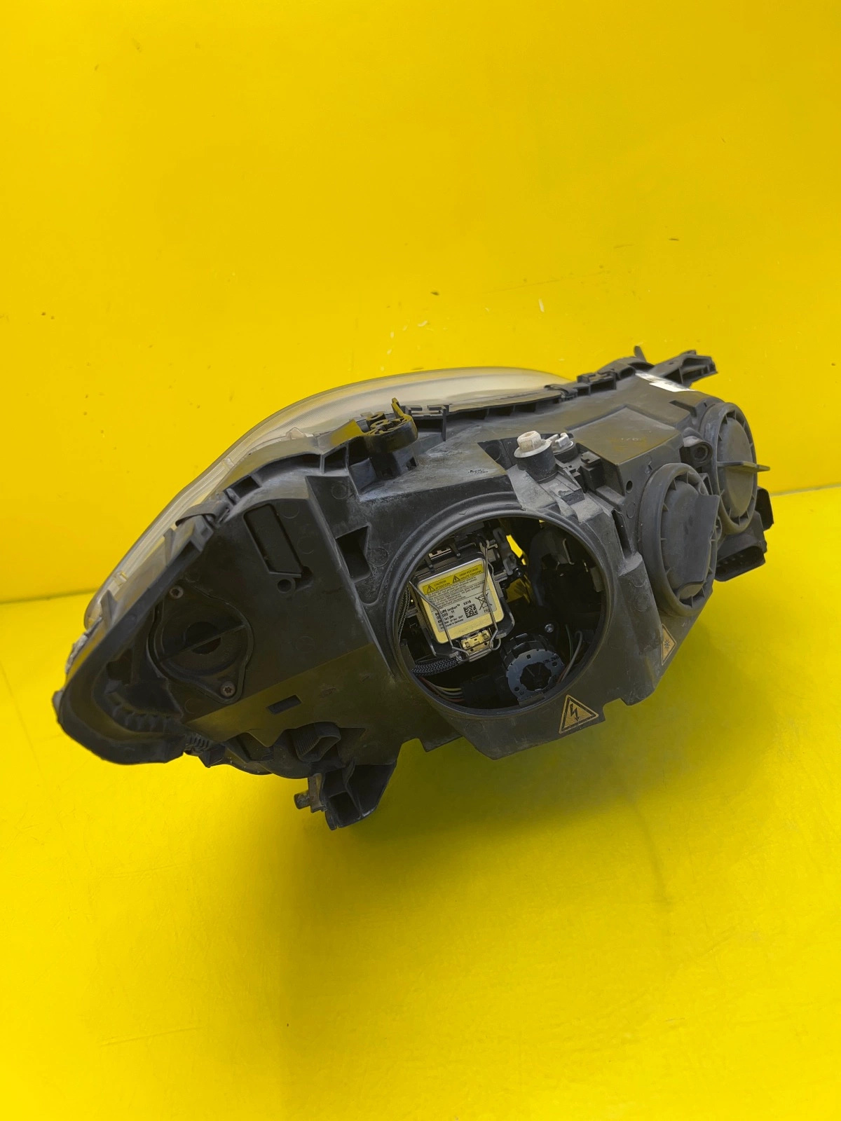 Phare gauche Mercedes Classe S W221 Bi-Xenon A2218202561 Autolamps 4 Phare gauche Mercedes Classe S W221 Bi-Xenon A2218202561