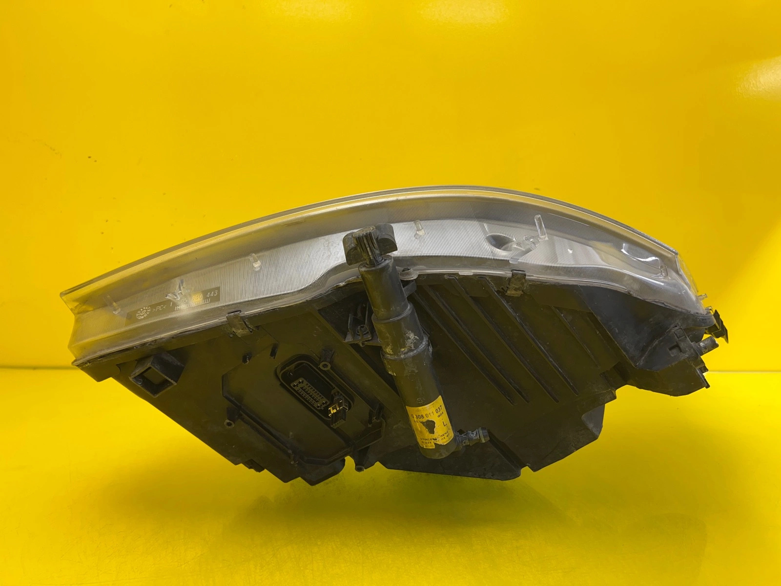 Phare gauche Mercedes Classe S W221 Bi-Xenon A2218202561 Autolamps 6 Phare gauche Mercedes Classe S W221 Bi-Xenon A2218202561