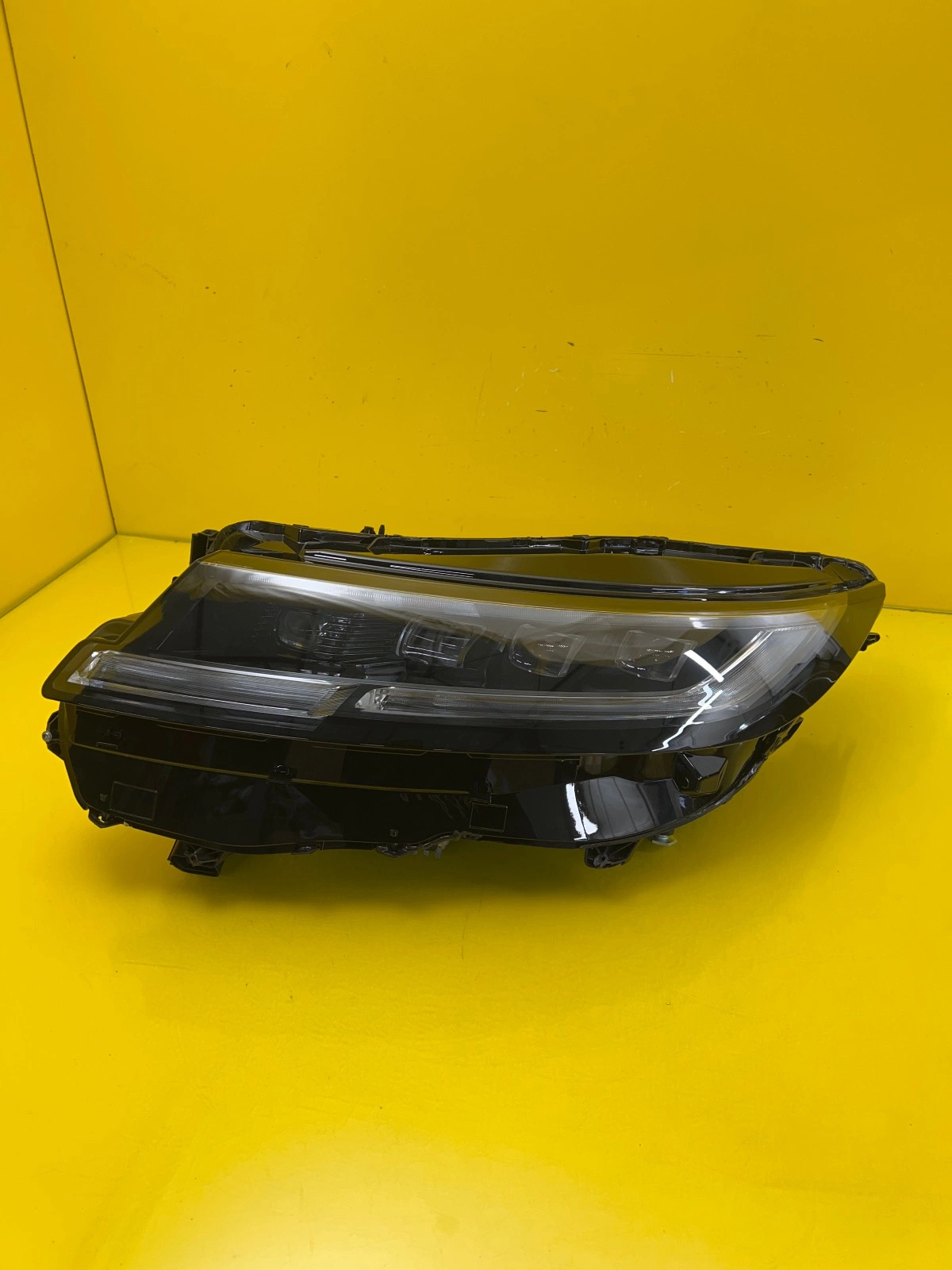 Phare gauche Range Rover Sport 3 L 461 N9X2-13W029-HB Full Led Autolamps Phare gauche Range Rover Sport 3 L 461 N9X2-13W029-HB Full Led