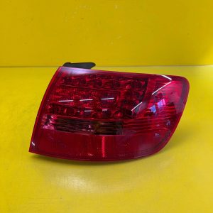 Feu arrière droit Audi A6 C6 Kombi 2004-