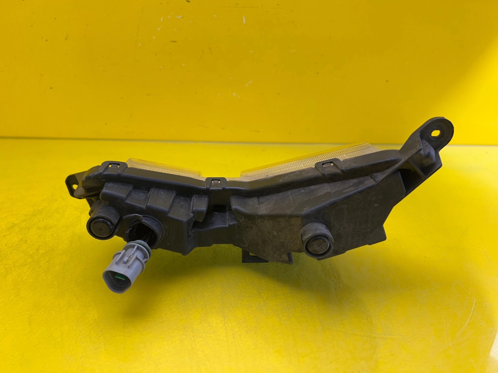 Right Kia E-Niro Halogen Fog Lamp Led DRL Autolamps 2 Right Kia E-Niro Halogen Fog Lamp Led DRL