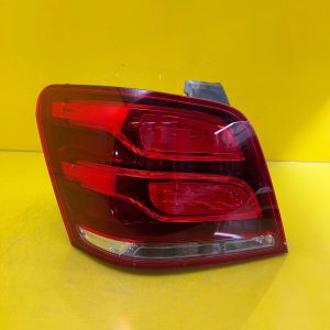 Feu arrière gauche Mercedes GLK X204 W204 Lift A2049065803