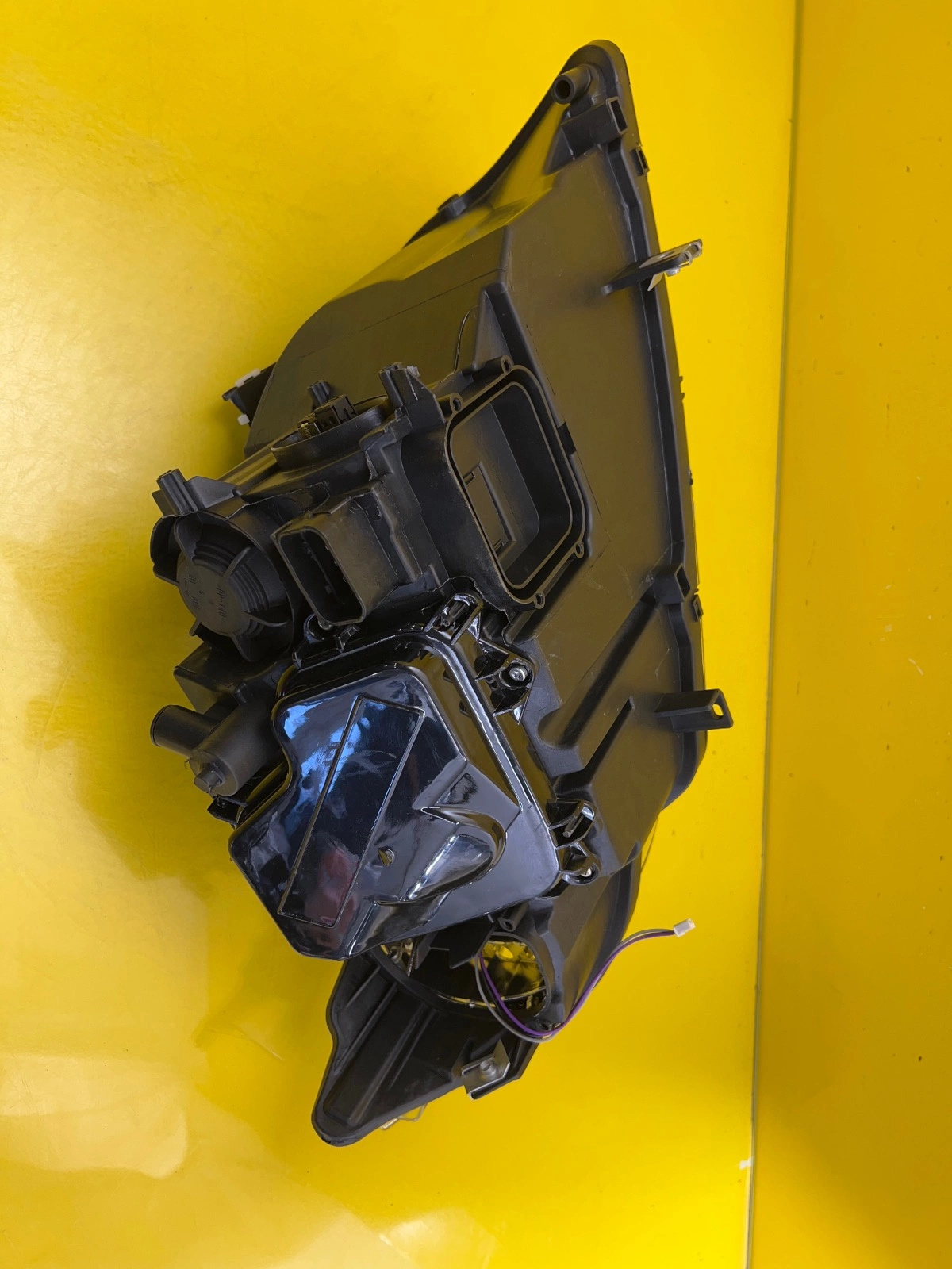 Phare Gauche Droit Bmw 3 E90 E91 Lift 08-12 Bi-Xenon Non Tournant 7240247 7240248 Autolamps 11 Phare Gauche Droit Bmw 3 E90 E91 Lift 08-12 Bi-Xenon Non Tournant 7240247 7240248