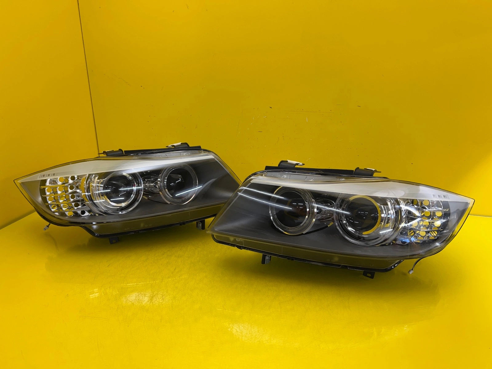 Phare Gauche Droit Bmw 3 E90 E91 Lift 08-12 Bi-Xenon Non Tournant 7240247 7240248 Autolamps Phare Gauche Droit Bmw 3 E90 E91 Lift 08-12 Bi-Xenon Non Tournant 7240247 7240248